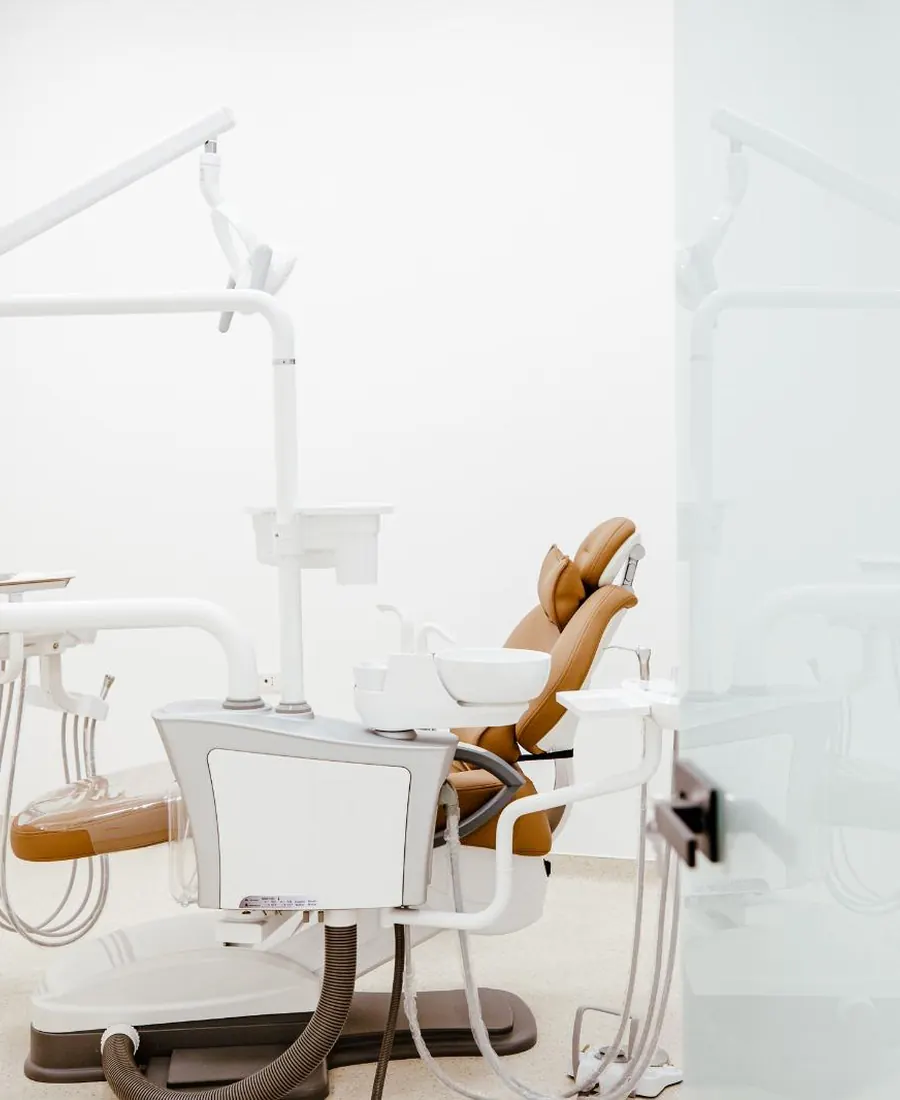 Telefon programări Dentalix: 0748 181 199 Topoloveni, 0754 921 730 Băicoi