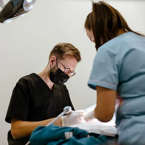 Contenția, Ortodonție la Dentalix