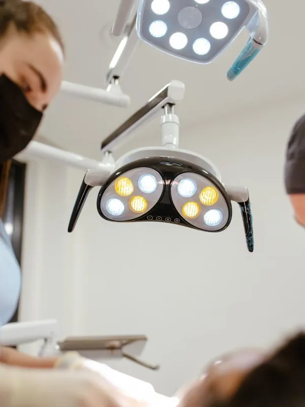 Urgențe stomatologice la Dentalix, Topoloveni și Băicoi